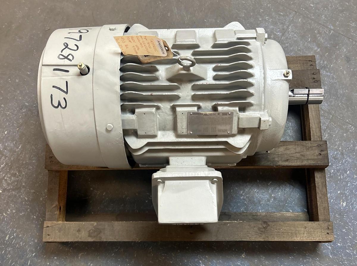 SIEMENS,1LE23212CD216AA3,MOTOR 15HP 875RPM 460V 3PH 286T FRAME