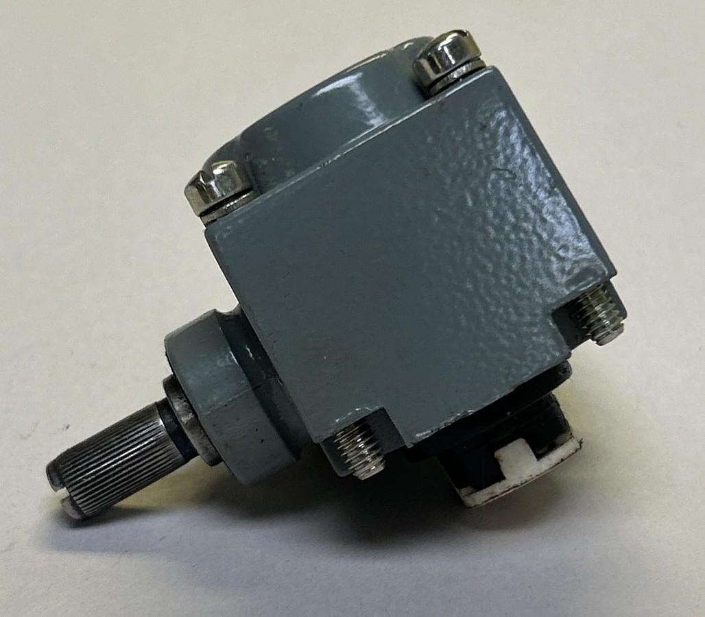 Used ALLEN BRADLEY,40146-083-63,LIMIT SWITCH OPERATING HEAD