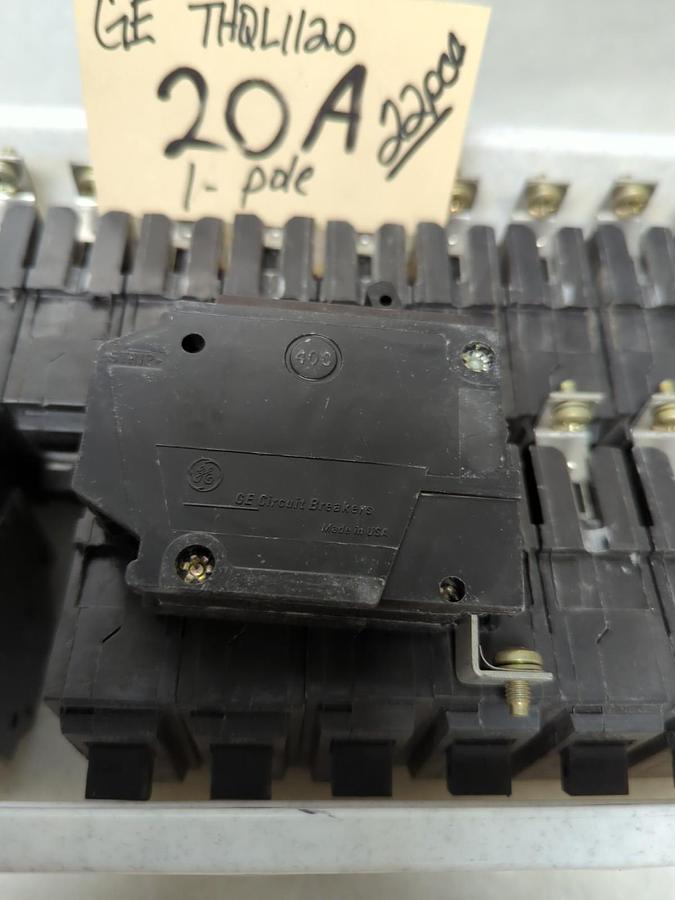 Used GENERAL ELECTRIC,THQL1120,CIRCUIT BREAKER 20 AMP 1-POLE LOT OF 22 PRE-OWNED