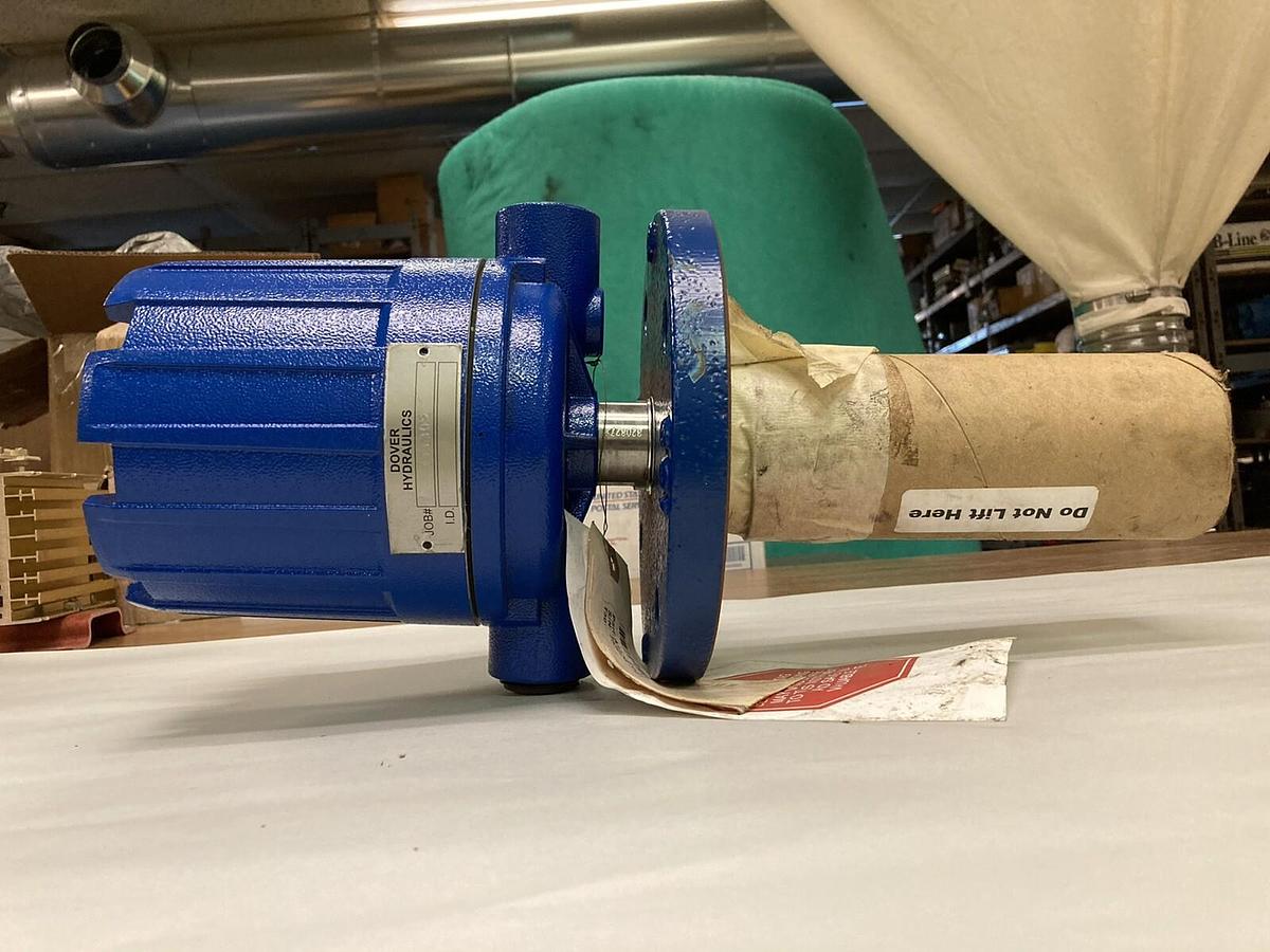 Magnetrol,A15-2G2C-DKQ,Liquid Displacer Level Switch 120V 10A  50/60Hz