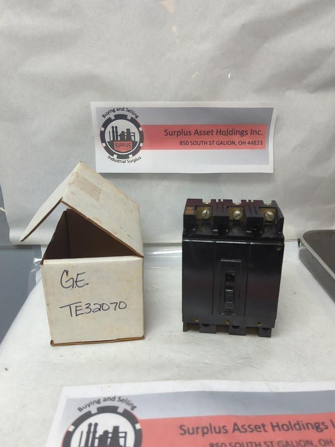Used GENERAL ELECTRIC,TE32070,CIRCUIT BREAKER 3-POLE 70 AMP PRE-OWNED