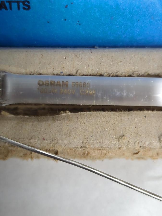OSRAM,1000T3,HALOGEN INFRARED TRANSLUCENT LAMP 1000 WATT 240V NOS
