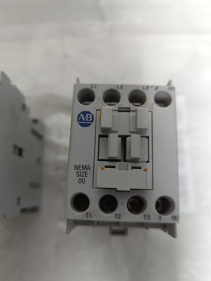 Used ALLEN BRADLEY,500-TO*930,SERIES D CONTACTOR NEMA SIZE 00 LOT OF 2 PRE-OWNED