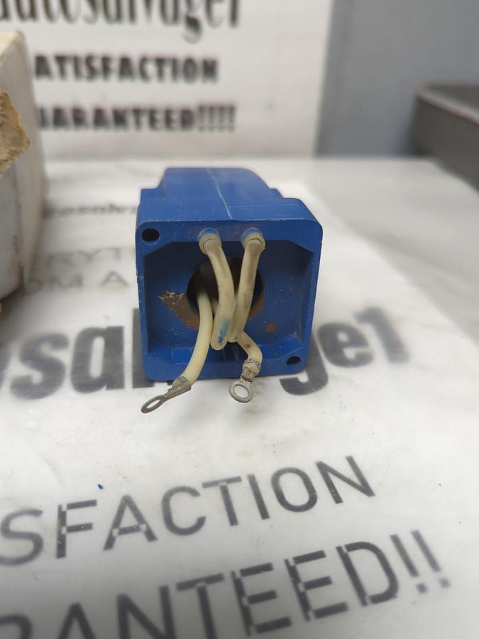 VICKERS,587960,COIL 250 VDC NOS