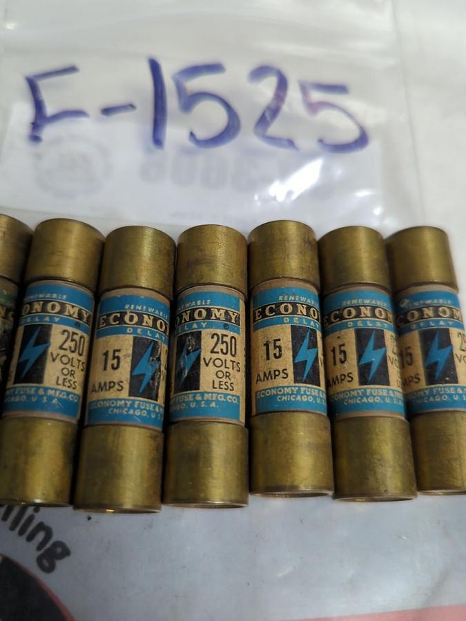 ECONOMY,F-1525,RENEWABLE FUSE 15 AMP LOT OF 7 PRE-OWNED