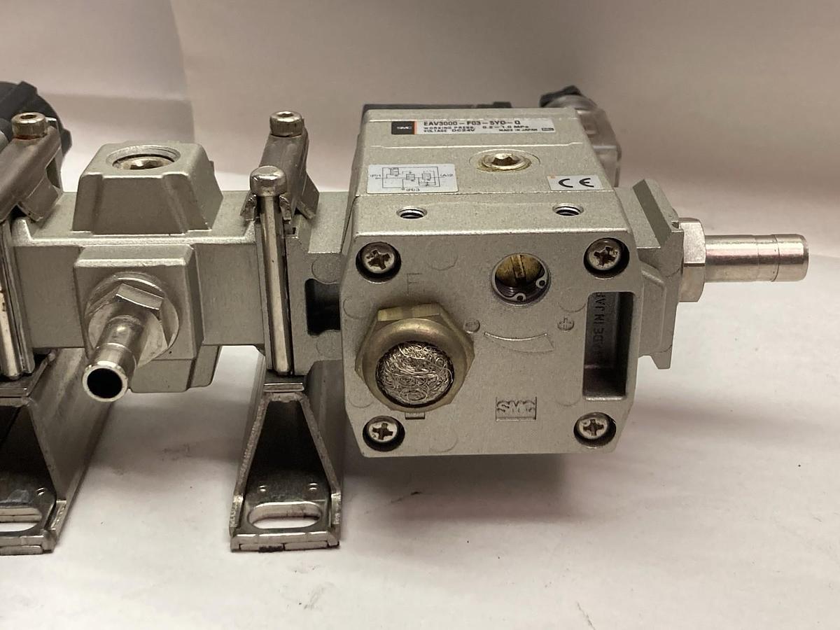 Used SMC,AW30-F03D,Filter Regulator w/SMC EAV3000-F03-5Y0-0 Block