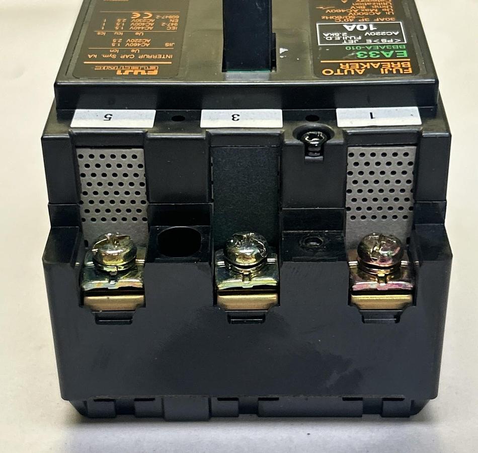 Used FUJI ELECTRIC,BB3AEA-010,CIRCUIT BREAKER 10A 220V 3P