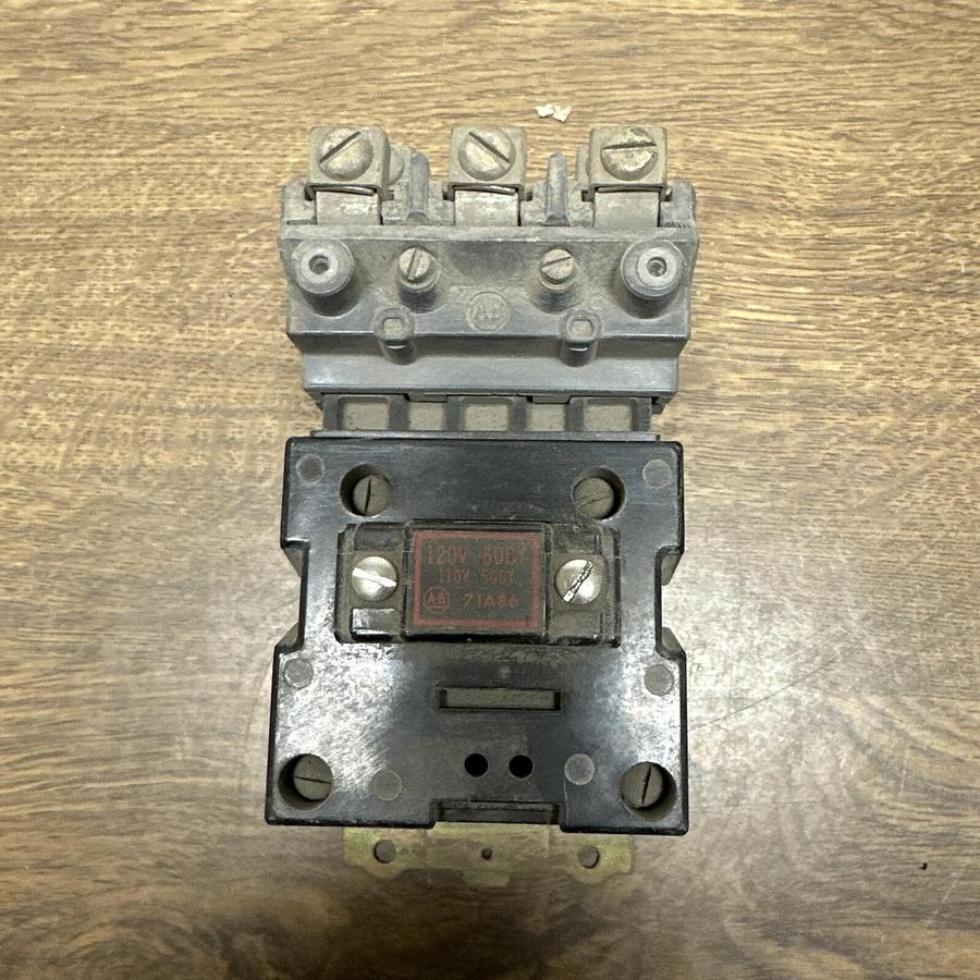 Used Allen Bradley,702B0D92,Size 1 Motor Starter Contactor
