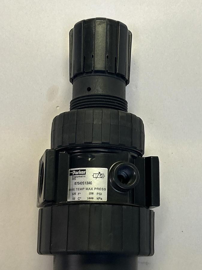 Used PARKER,07E42C13AC,FILTER REGULATOR 150PSI