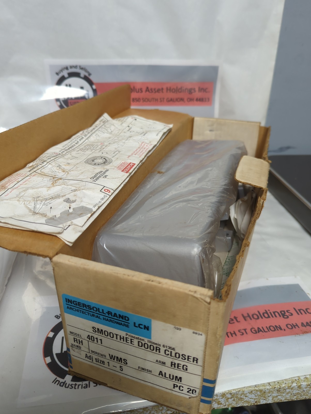 INGERSOLL-RAND,4011,RIGHT HAND SMOTHEE DOOR CLOSER NOS