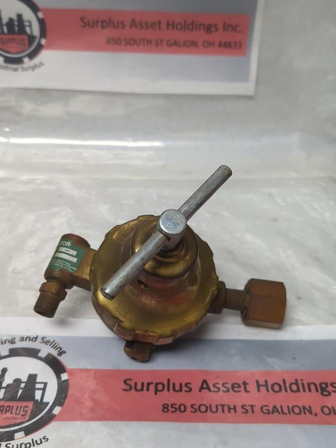 Used AIRCO,806 9106,OXYGEN REGULATOR 540 PRE-OWNED