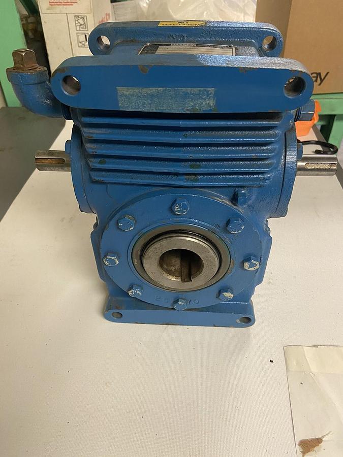 Used Textron,SHO25A06-5,Gear Reducer Ratio 10:1 Input 1750RPM