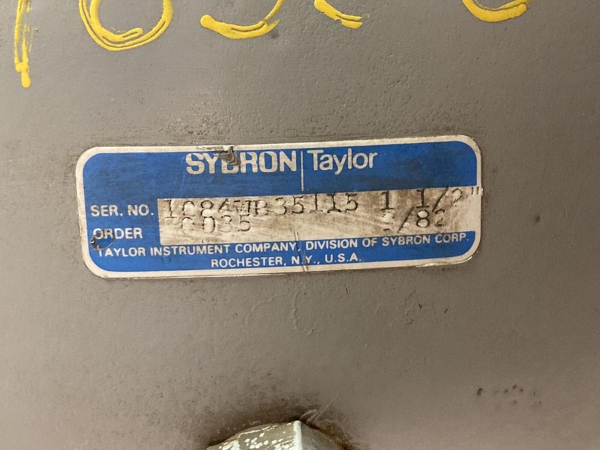 Used Sybron Taylor,E1548,3-Way Steel Threaded Valve