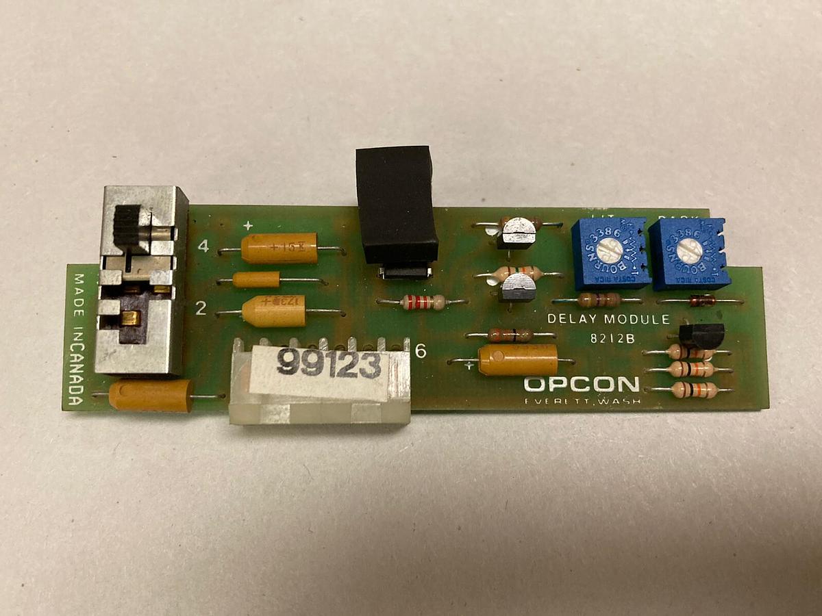 Used Eaton Cutler-Hammer,8212B-6501,Opcon Plug-in Time Delay Logic Module