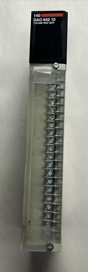 Used SCHNEIDER ELECTRIC MODICON,140-DAO-842-10,DISCRETE OUTPUT MODULE