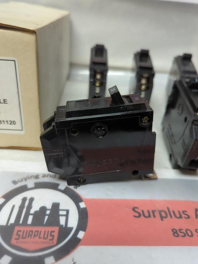 Used GENERAL ELECTRIC,THQB1120,CIRCUIT BREAKER 20 AMP 1-POLE LOT OF 7 PRE-OWNED