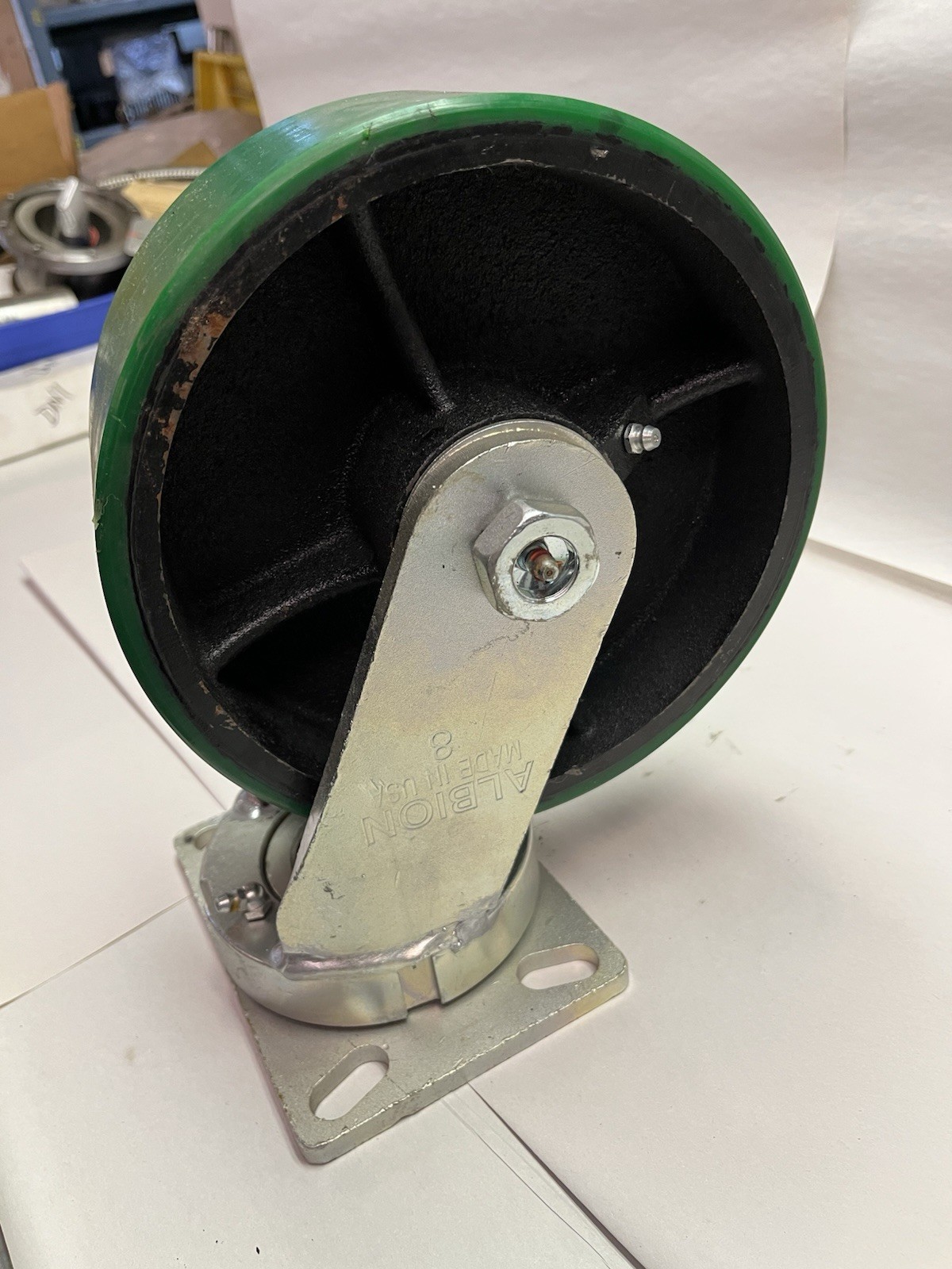 ALBION,81PY08501S,INDUSTRIAL GRADE HEAVY DUTY SWIVEL 2000LB CASTER 8"X3" 81 SER