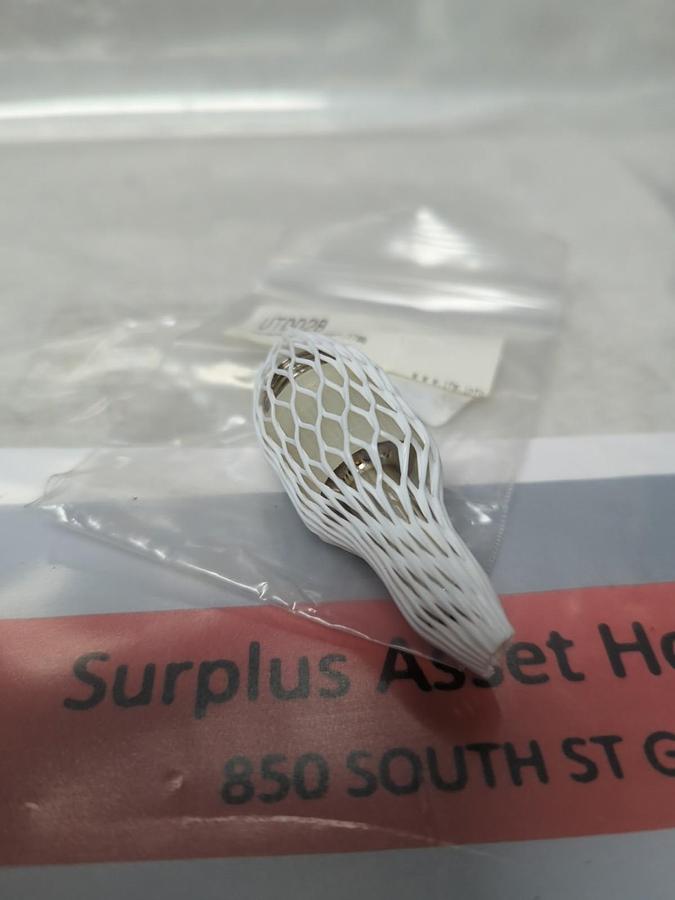 IFM,UT0028,THERMOWELL TEMPERATURE SENSOR 1/2 NPT-27MM NOS