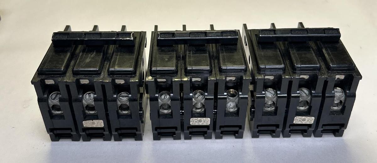 Used ITE,BQ3-B040,CIRCUIT BREAKER 40A 240V 3P LOT OF 3