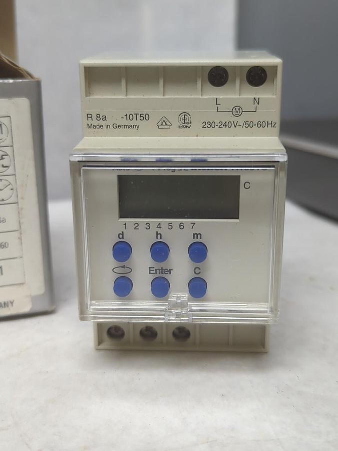 THEBEN,TR 651S,TIMER SWITCH 60S/24HR/7DAY 230-240V 50/60HZ NOS
