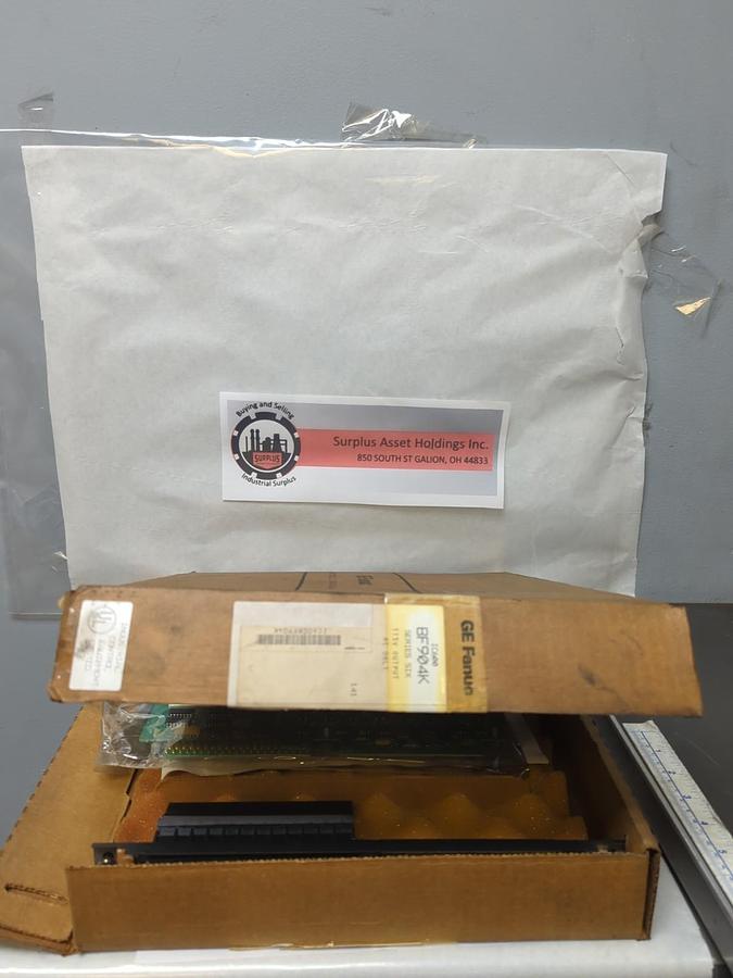GE FANUC,IC600BF904K,OUTPUT MODULE SERIES SIX 115V NOS