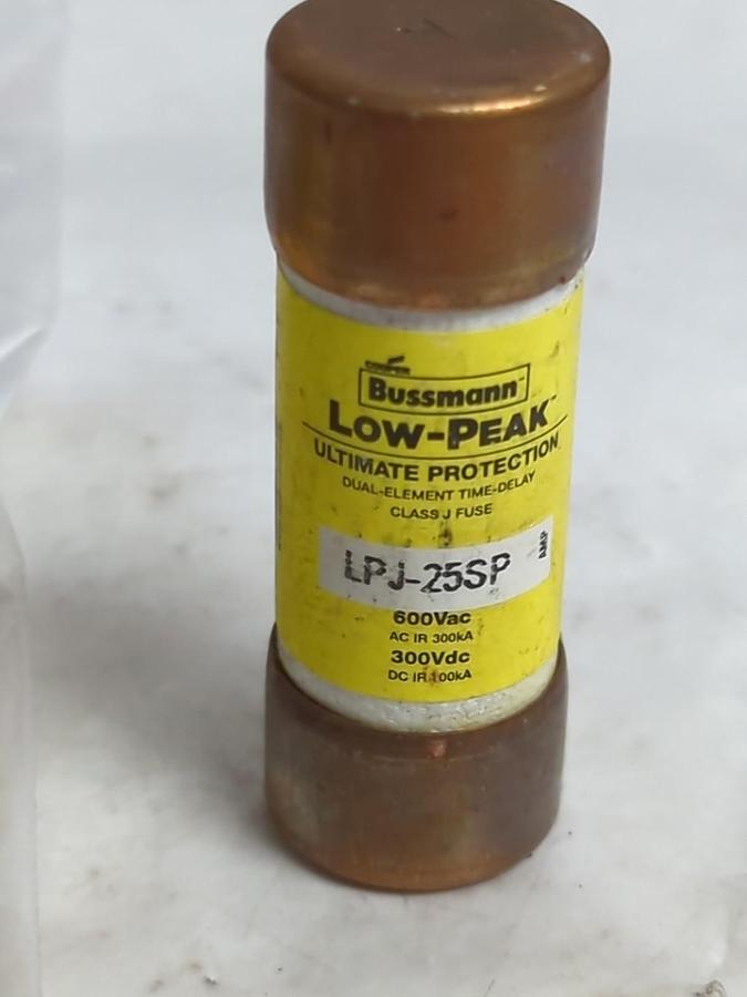 Used COOPER BUSSMANN,LPJ-1-25SP,LOW-PEAK 25 AMP FUSE LOT OF 4 PRE-OWNED