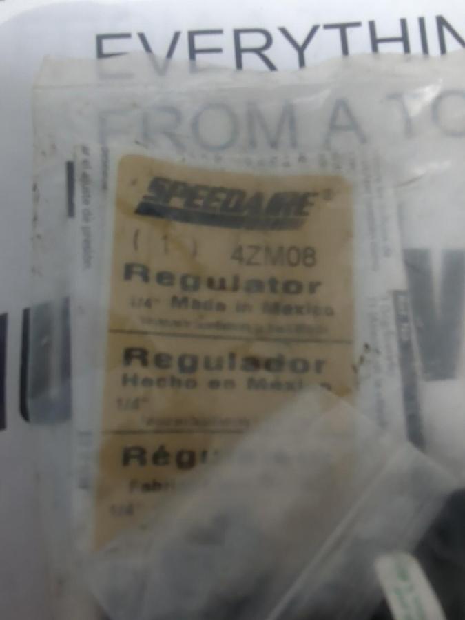 SPEEDAIRE,4ZM08,1/4 INCH PNEUMATIC REGULATOR NOS