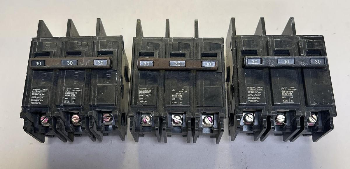 Used ITE,BQ3B030,CIRCUIT BREAKER 30AMP 240VOLT 3POLE LOT OF 3