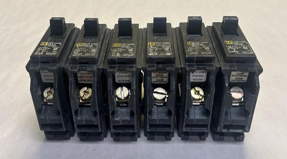 Used SQUARE D,HOM120,CIRCUIT BREAKER 20A 120/240V 1P LOT OF 6