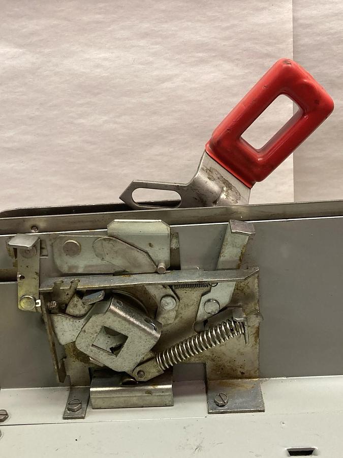 Used General Electric,TH3362MSS,Model 2 Disconnect Switch 60A 60Vac Enclosure Only