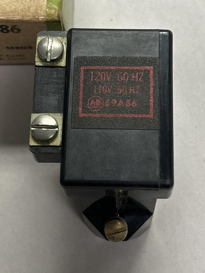 Used ALLEN BRADLEY,69A86,COIL SIZE 00 NEW