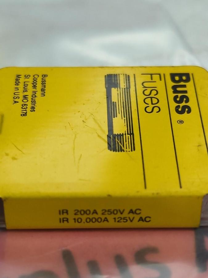 COOPER BUSSMANN,MDL8,FUSE LOT OF 10 PCS NOS