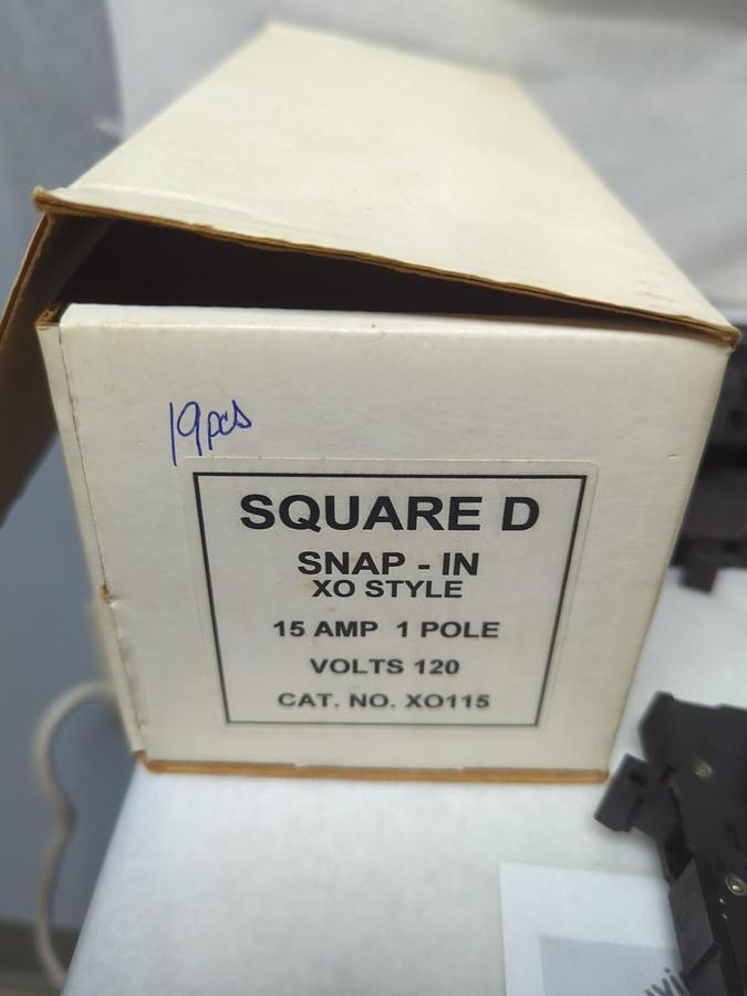 Used SQUARE D,XO115,TYPE XO CIRCUIT BREAKER 15 AMP 1-POLE LOT OF 19 PRE-OWNED