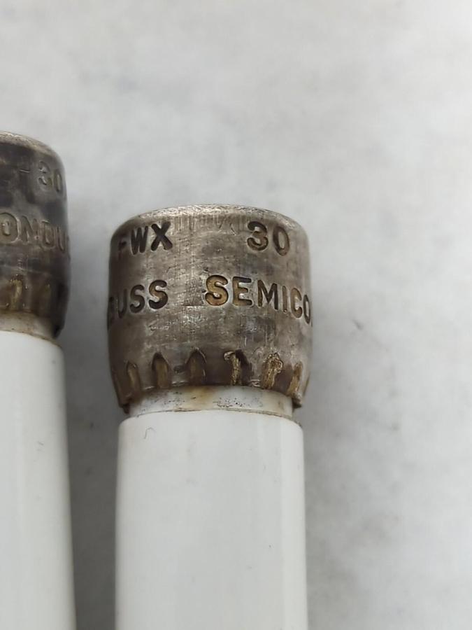 Used COOPER BUSSMANN,FWX 30,SEMICONDUCTOR 30 AMP FUSES LOT OF 5 PRE-OWNED