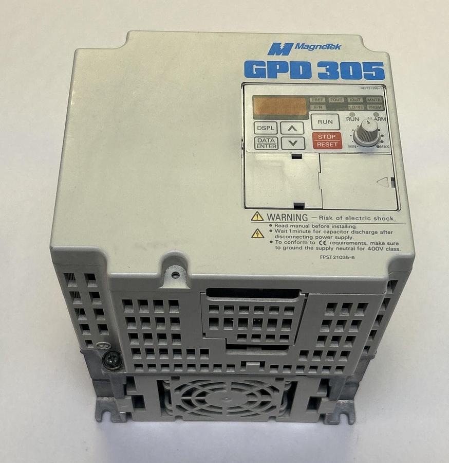 Used MAGNETEK,JDB009,GPD 305 AC DRIVE 12AMP 5HP 460V