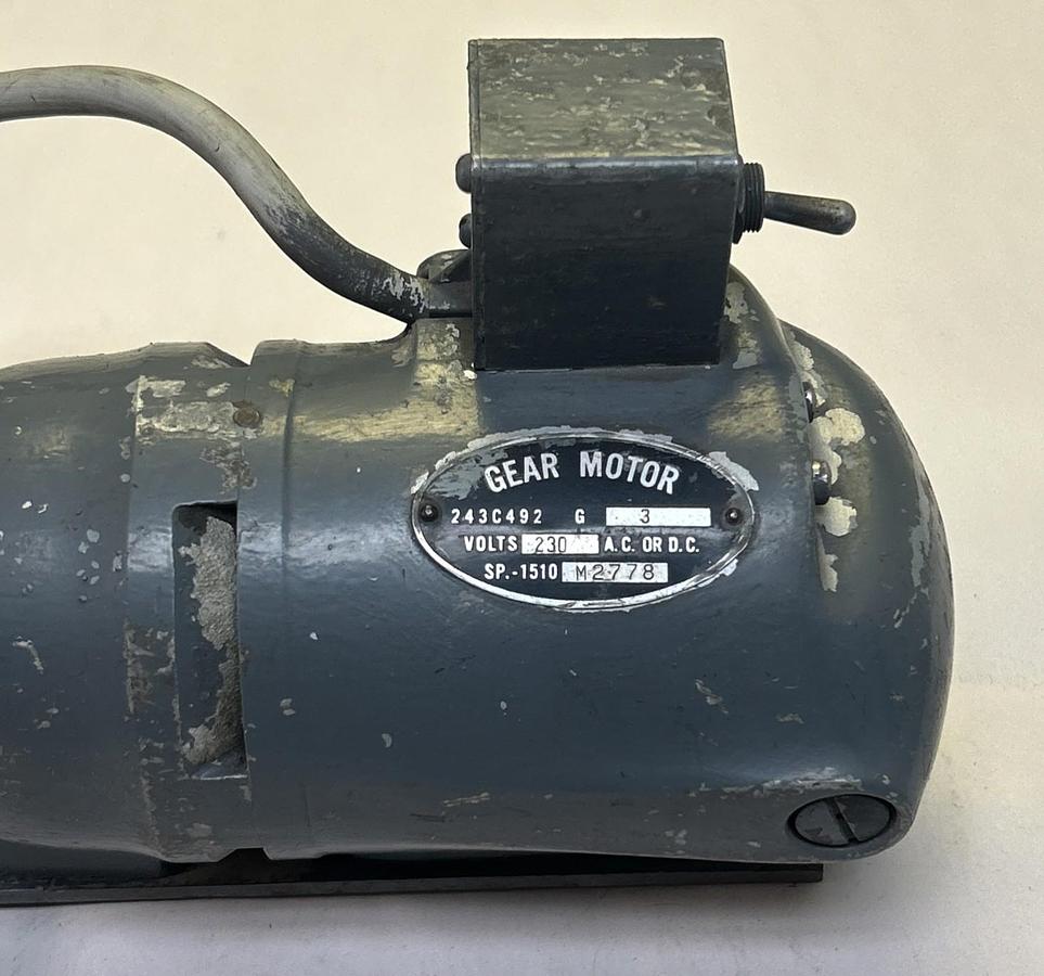 Used GENERAL ELECTRIC,243C492G3,GEAR MOTOR 230V AC OR DC