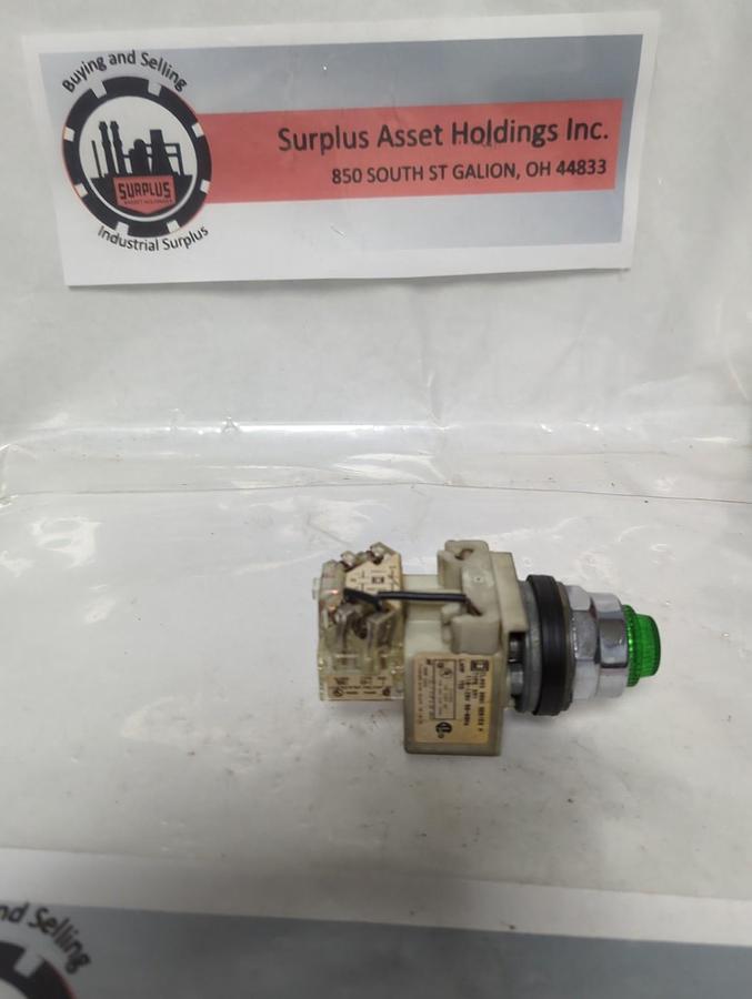 Used SQUARE D,9001 KM1,SERIES H PUSHBUTTON GREEN 110-120V 50/60HZ PRE-OWNED