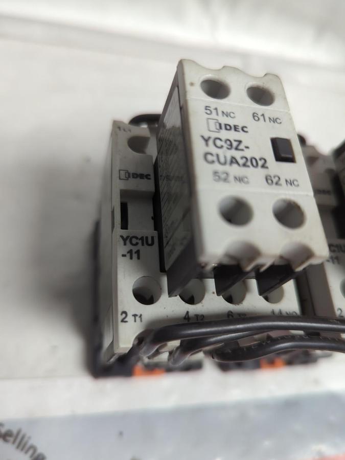 Used IDEC,YC1U-11,DOUBLE CONTACTOR WITH YC9Z-CUA202 PRE-OWNED