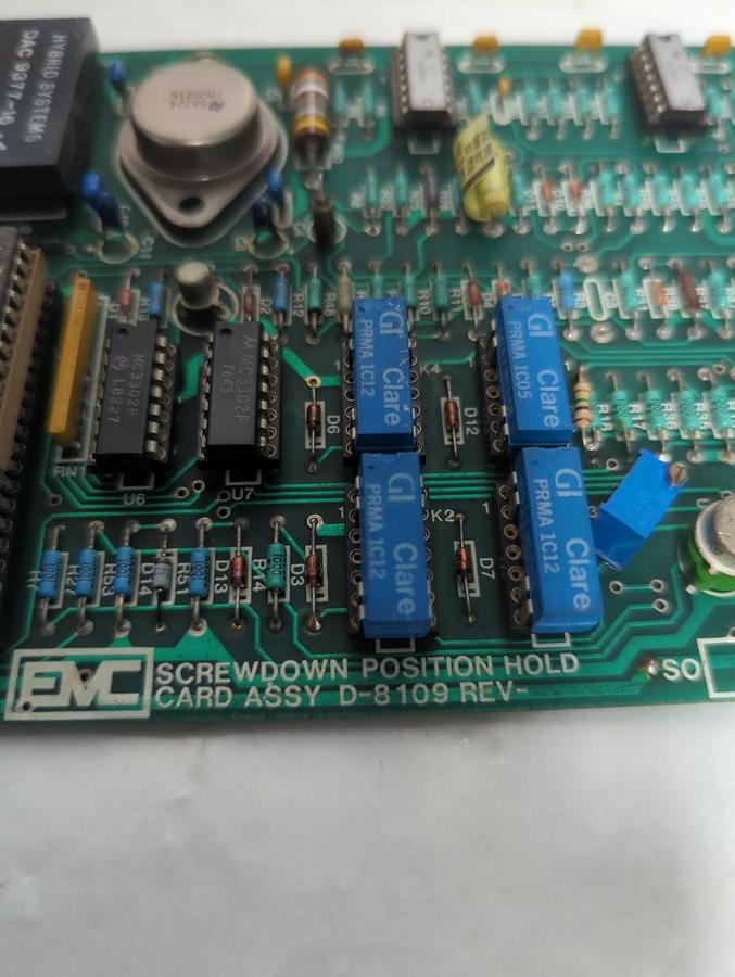 Used EMC,D-8109,SCREWDOWN POSITION HOLD CARD ASSEMBLY PRE-OWNED