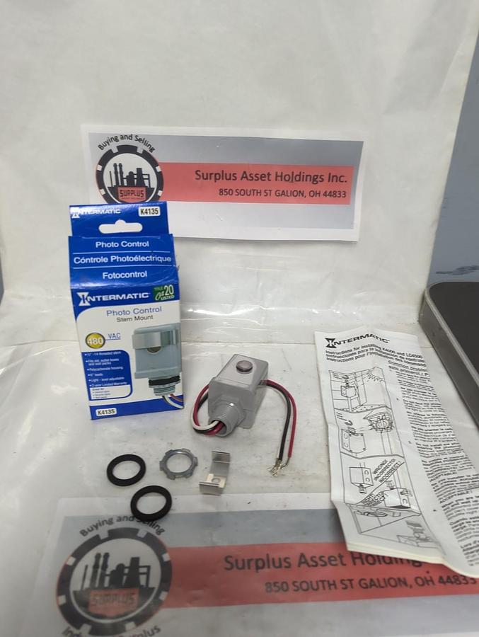Used INTERMATIC,K4135,PHOTO CONTROL STEM MOUNT NOS