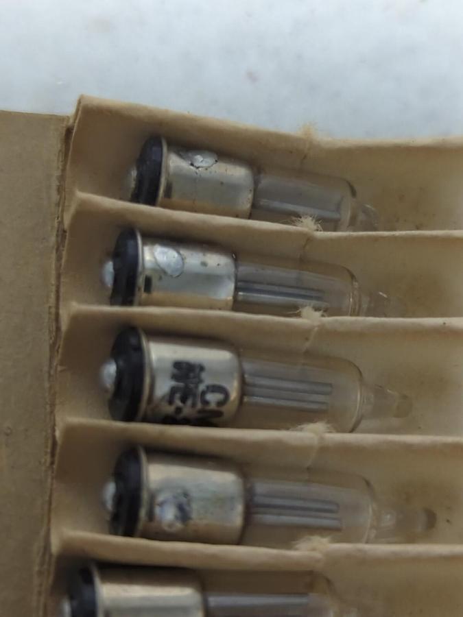 CHICAGO MINIATURE,C7A,MINIATURE LAMP LOT OF 38 NOS