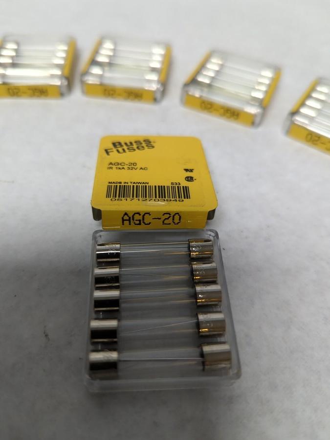 COOPER BUSSMANN,AGC-20,CARTRIDGE FUSE 20 AMP LOT OF 35 NOS