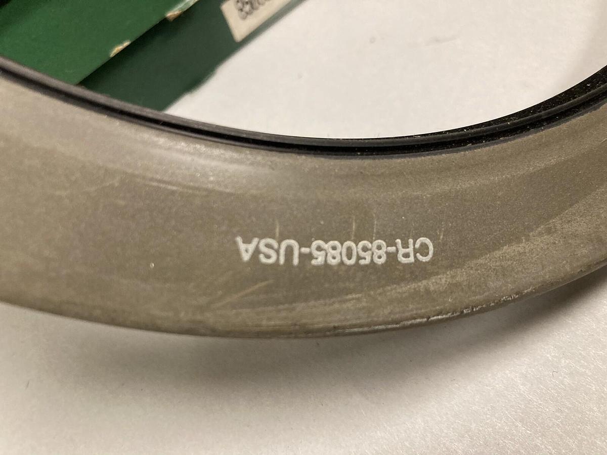 Chicago Rawhide,85085,Radial Shaft Oil Seal Lot of 5