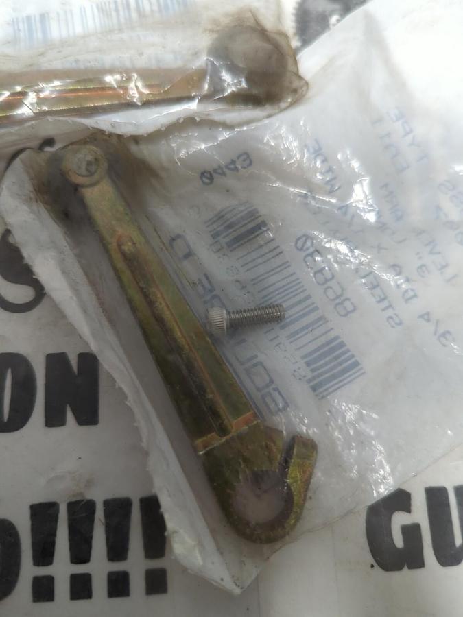 SQUARE D,EALL,CLASS 9007 3 INCH LEVER ARM 3/4 DIA.X1/4 INCH WIDE LOT OF 3 NOS