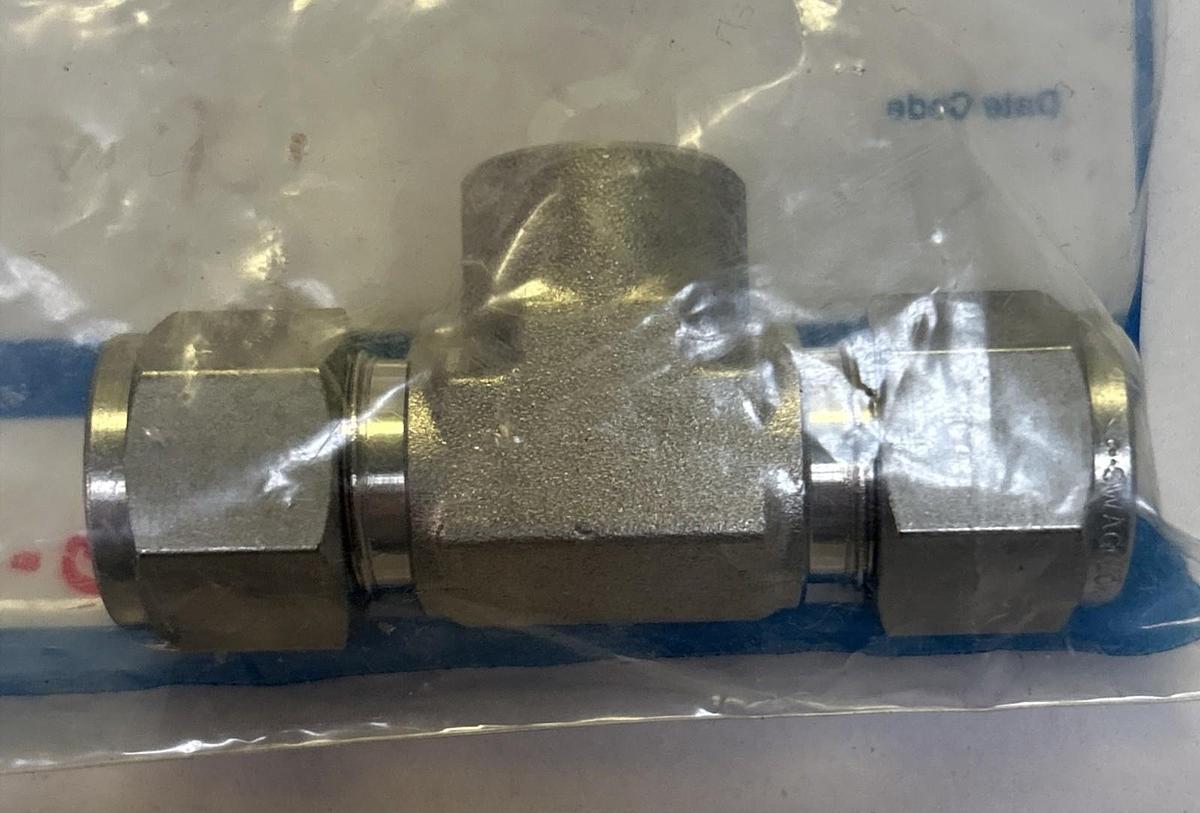 Used SWAGELOK,SS-810-3-4TTF,STAINLESS STEEL TUBE FITTING NOS