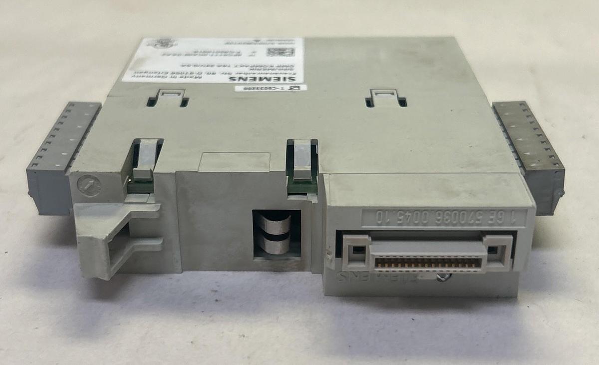 Used SIEMENS,6FC5111-0CA02-0AA2,OUTPUT MODULE