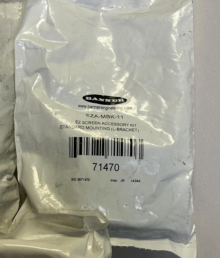 BANNER ENGINEERING,EZA-MBK-11,STANDARD MOUNTING L-BRACKET LOT OF 3 NEW
