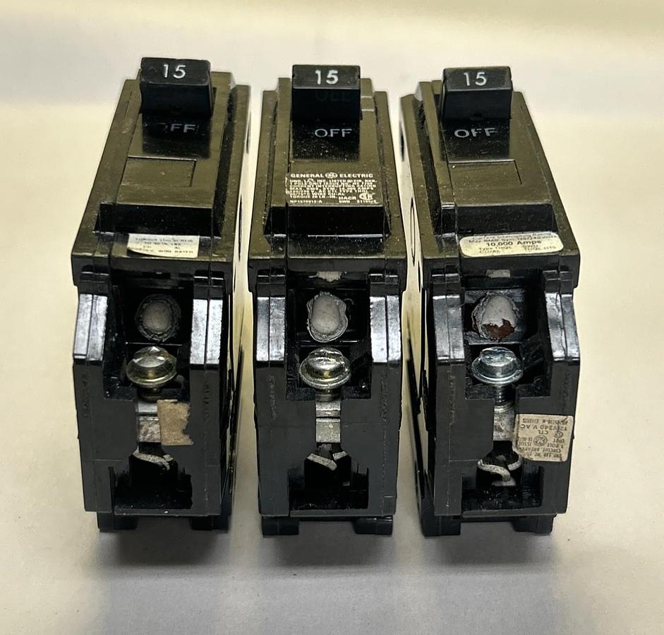 Used GENERAL ELECTRIC,THQL1115,CIRCUIT BREAKER 15A 120/240V 1P LOT OF 3