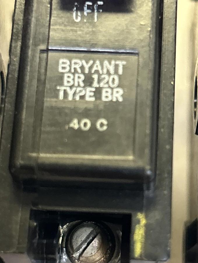 Used BRYANT,BR120,CIRCUIT BREAKER 20A 120/240V 1P LOT OF 4