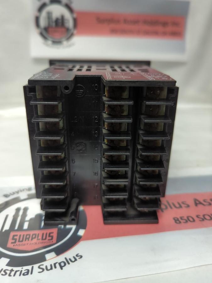 Used HONEYWELL,DC2500-EE-OLOR-200-1000-E0-0,UDC2500 DIGITAL CONTROLLER PRE-OWNED